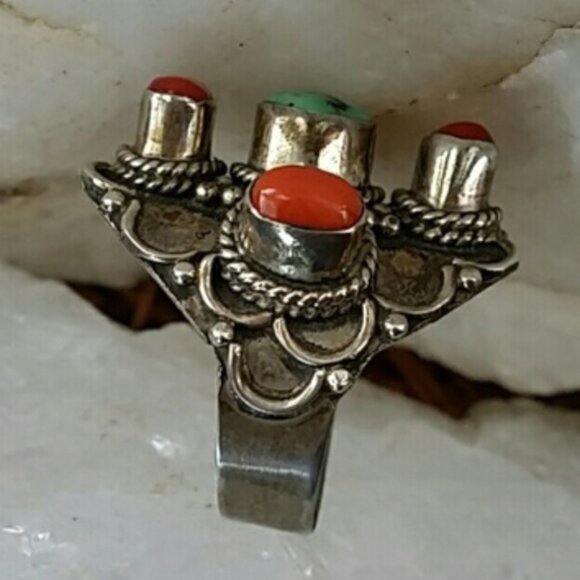 REAL VINTAGE SILVER TORQUISE AND CORAL STATMENT RING - Picture 4 of 6